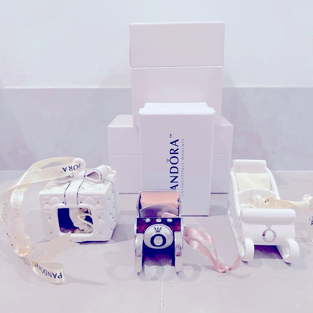 Bundle Pandora 3 NEW Limited Edition Xmas Ornaments.